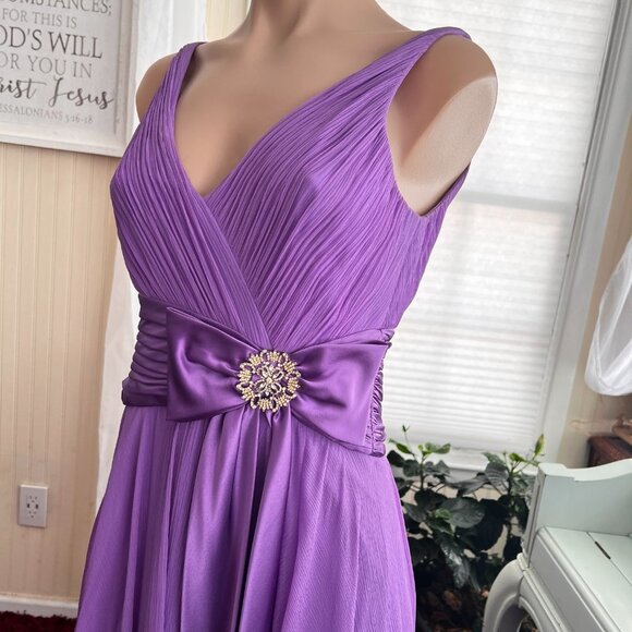 Adrianna Papell Boutique Lilac Silk Flowy Dress sz 6 - Picture 3 of 6
